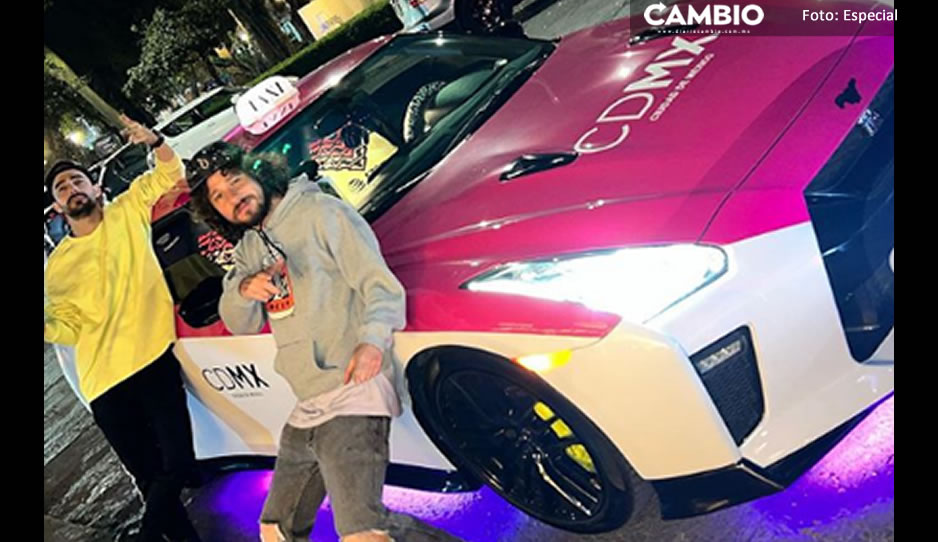 ¡Inédito! Luisito Comunica y Juan Bertheau convierten auto de lujo en taxi (FOTOS)