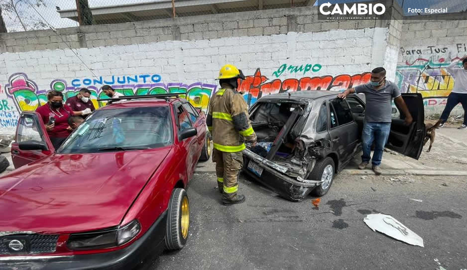 Tráiler se queda sin frenos e impacta a 12 autos en la México Puebla; hay lesionados