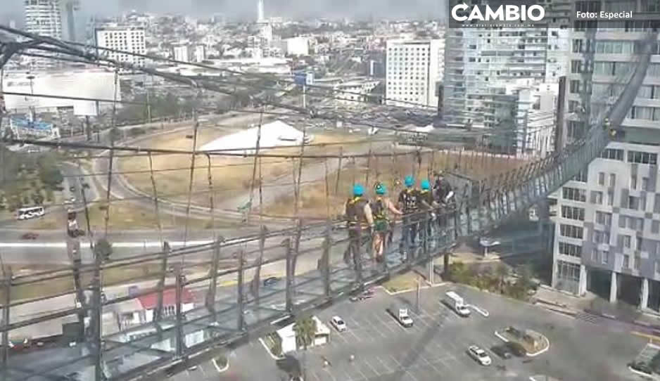 ¿Te atreves a cruzarlo? Inauguran puente colgante de cristal en Angelópolis