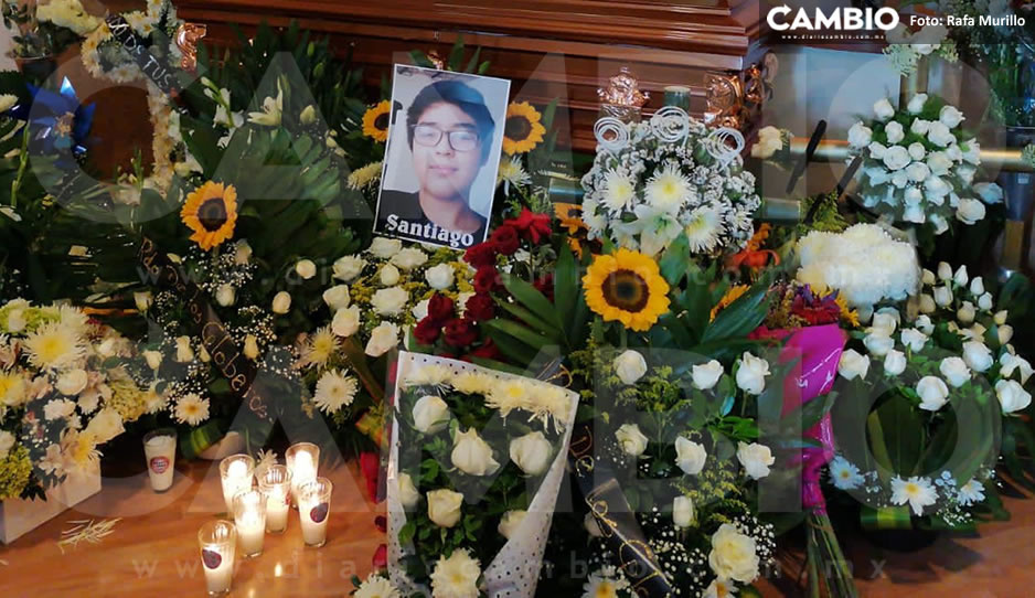 ¡Cuidado! Se hacen pasar por familiares de Santi, niño aplastado por árbol en el Centro, para estafar a poblanos