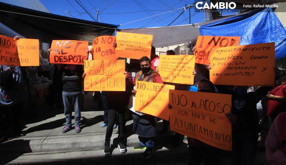 Claudia provoca a locatarios del Mercado Amalucan: topógrafos alistan el derrumbe