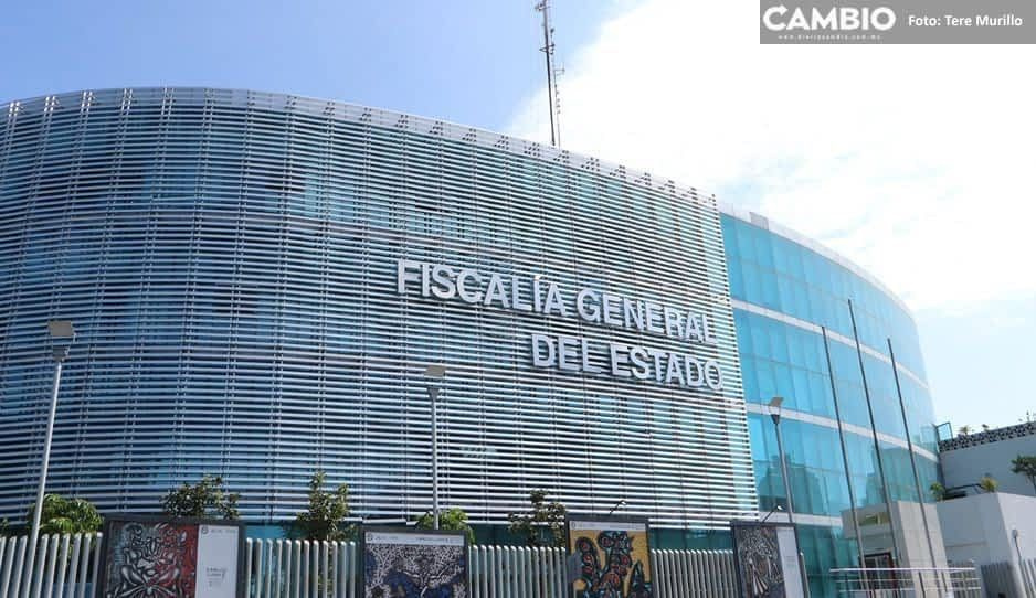 Pánico en la Fiscalía de Puebla: arrojan objeto lleno de sangre