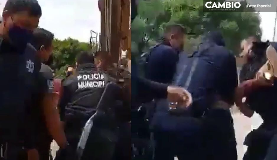 Pobladores acusan abuso de autoridad de policías municipales de Altepexi (VIDEO)