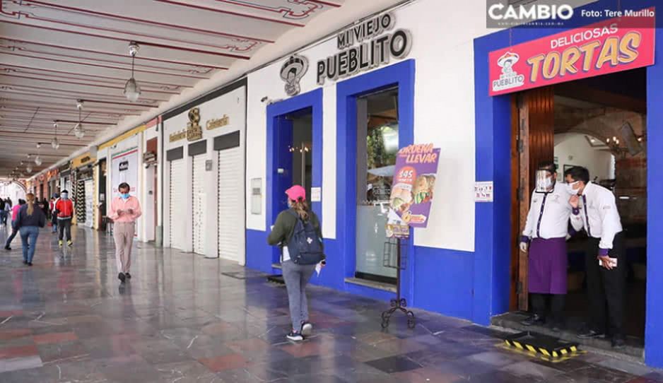 Pese a semáforo rojo, descarta Barbosa cierre de negocios en Puebla