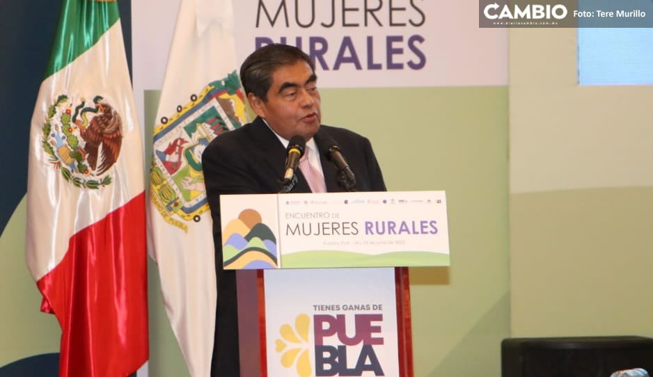 Barbosa propone crear un Consejo Estatal de Mujeres Rurales para impulsar su desarrollo
