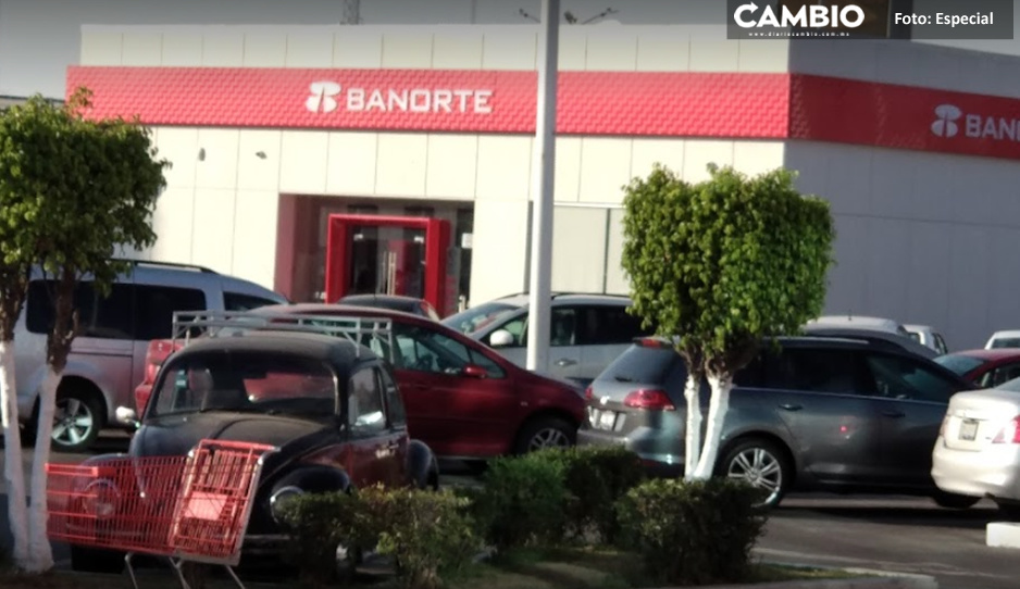 ¡Otro cuentahabiente asaltado! Lo balean y le quitan 40 mil pesos en el Banorte de Plaza Loreto