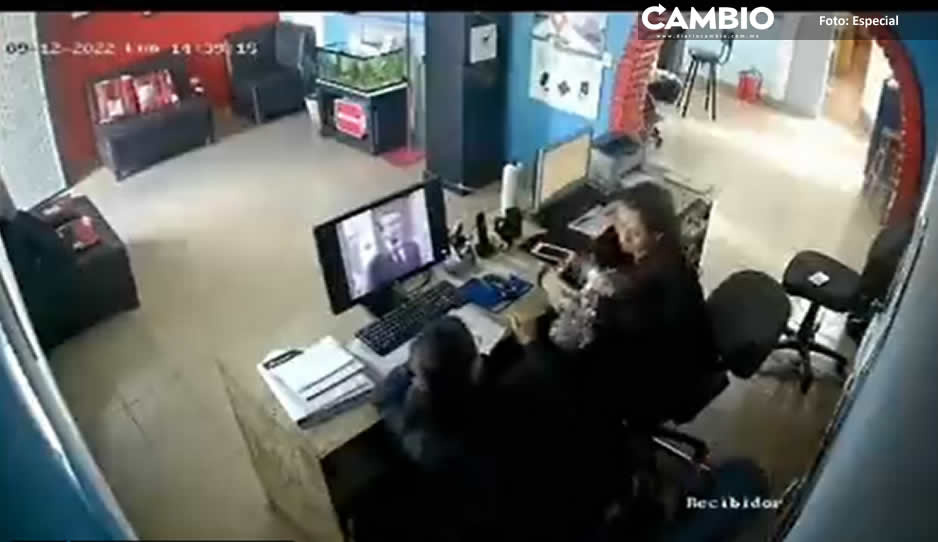 Empleadas son cachadas viendo Betty la Fea en horario laboral (VIDEO)