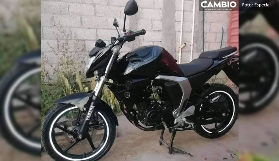 Roban motocicleta en la carretera Epatlán- Izúcar