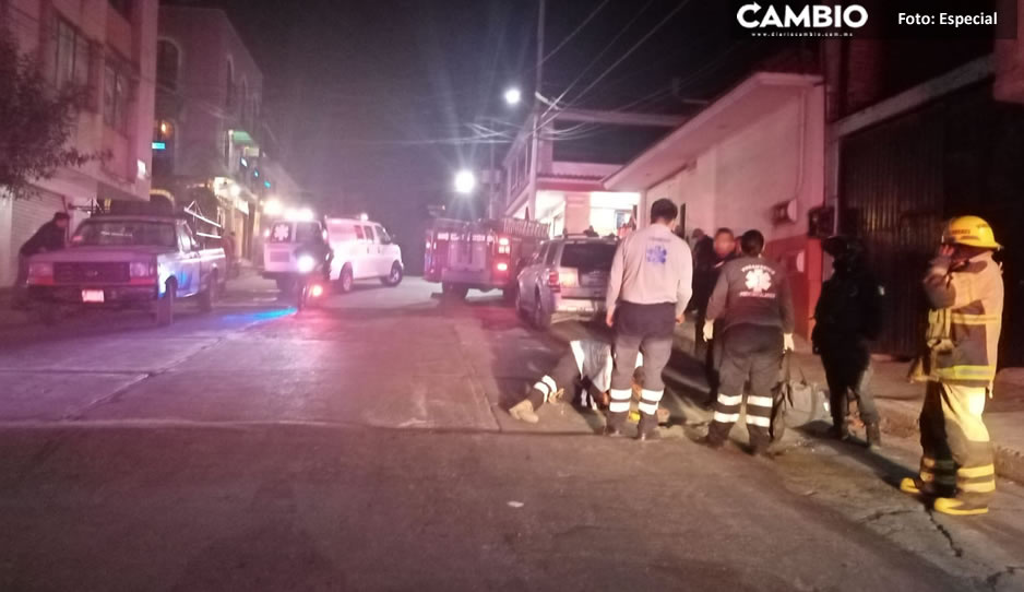 ¡Un bolillo pal susto! Explosión de pirotecnia alerta a pobladores y provoca fuga de agua en Texmelucan