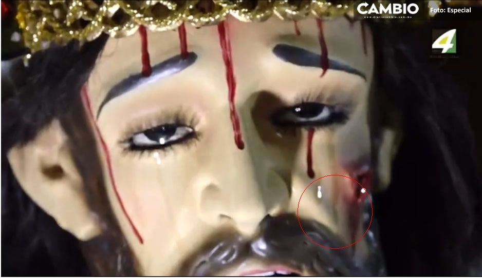 ¡Impactante! Captan en VIDEO a Cristo llorando durante funeral en una iglesia  