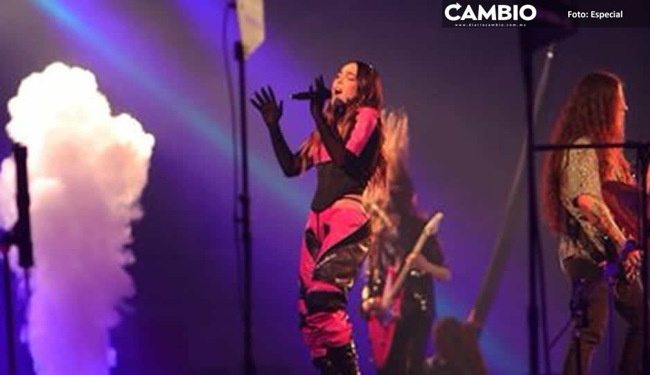 VIDEOS: Así fue el concierto Belinda en Chignahuapan; puso a bailar a fans con el &#039;Sapito&#039;