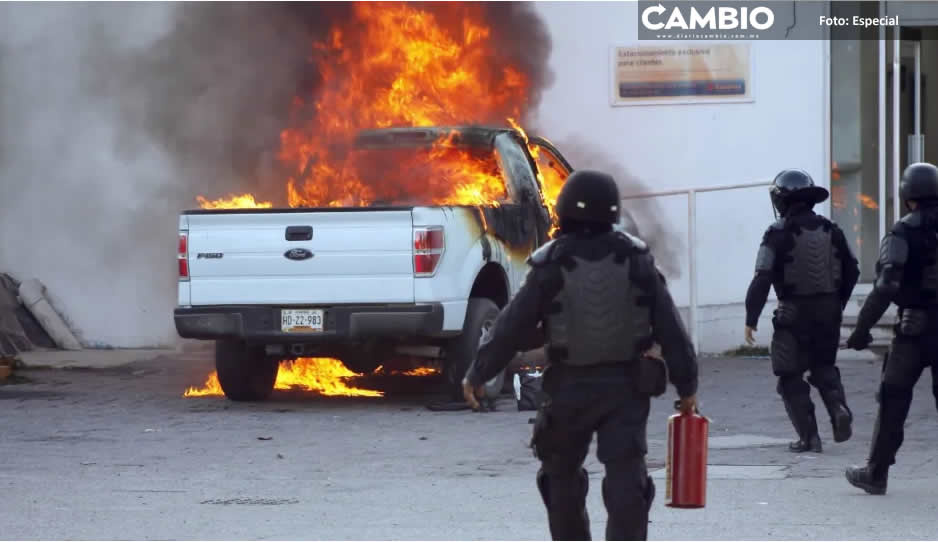 Sicarios incendian dos restaurantes y un auto de lujo en Acapulco (VIDEO)