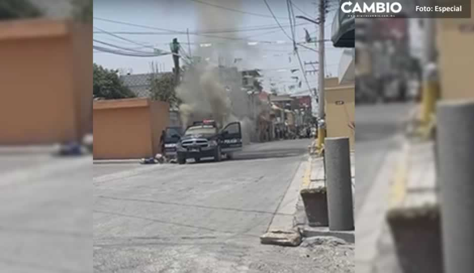 VIDEO: Se incendia patrulla municipal de Tecamachalco
