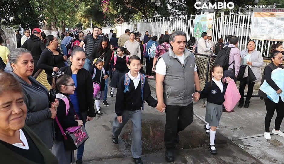 SEP entrega zapatos escolares a alumnos de primaria en las CORDES de Puebla