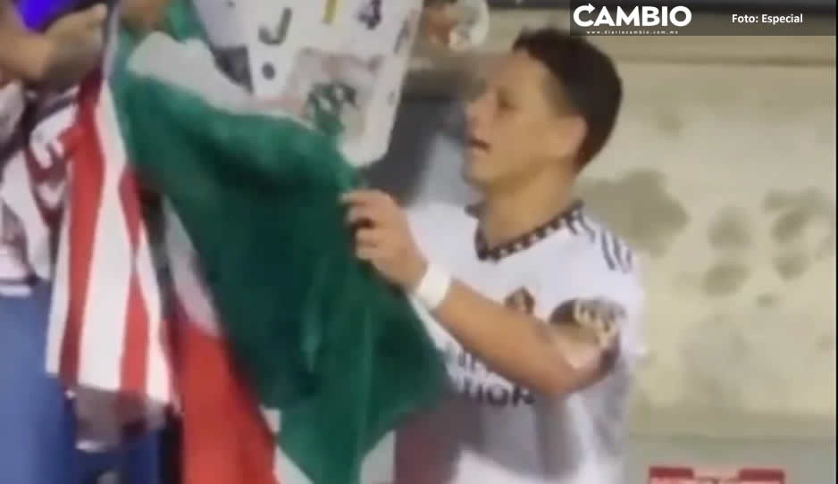 ¡Otra del Chícharo! Tira bandera de México al no quererla firmar (VIDEO)
