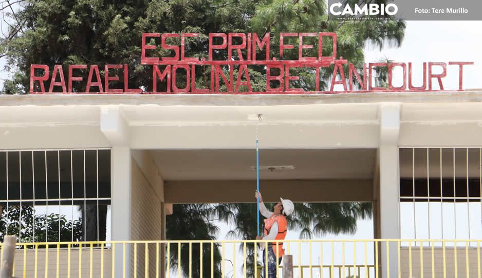 480 escuelas poblanas no tienen luz o agua, pero así regresaron a clases (VIDEO)