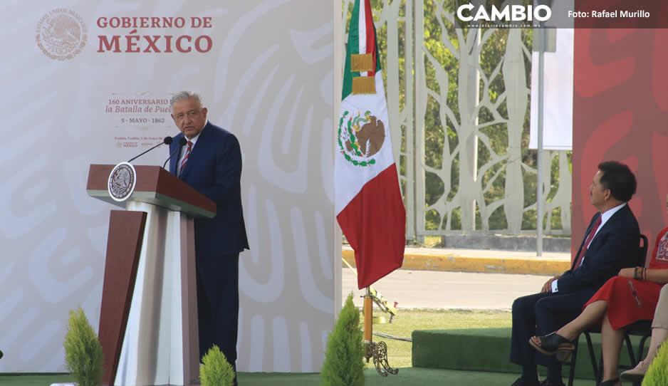 AMLO rememora el 5 de Mayo con clase de historia y remata con un “viva Puebla” (FOTOS)