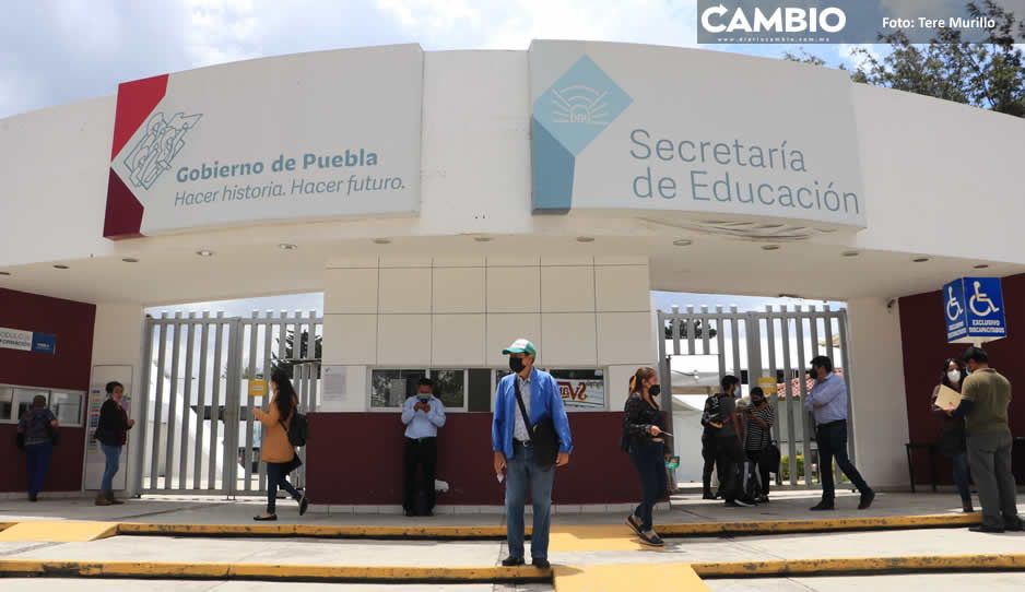 Maestra enferma de COVID provocó pánico y desalojo en edificio de la SEP (FOTOS Y VIDEO)