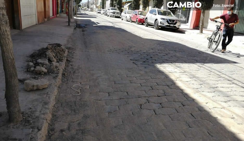Jaime Barbosa ordena al Oosapat llenar de hoyos Tehuacán y los abandona para irse a preparar su campaña (FOTOS)