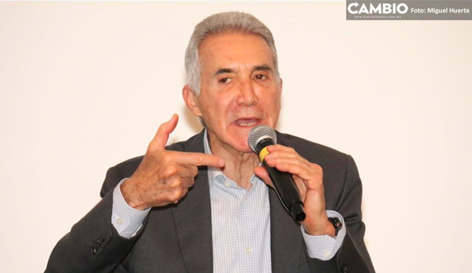 Priistas olvidan a Roberto Madrazo en su visita a Puebla: lo dejan solo en la presentación de su libro