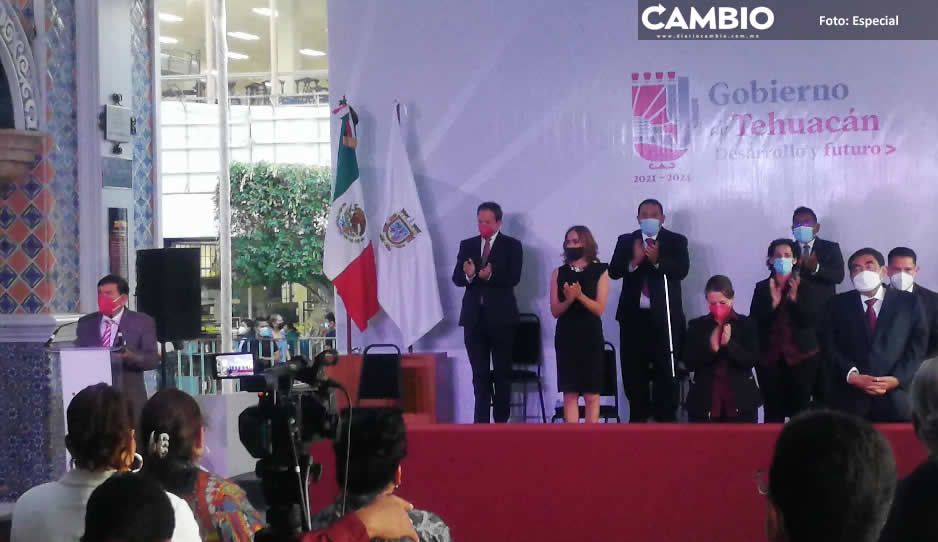 Pedro Tepole toma protesta como edil de Tehuacán con el respaldo Barbosa