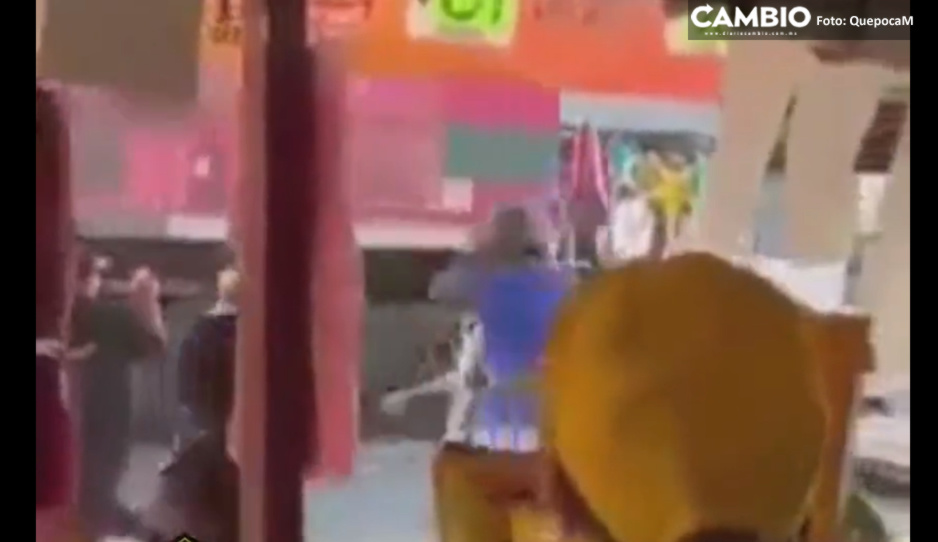 Captan momento exacto en que tren embiste Jetta conducido por joven en muletas (VIDEO)