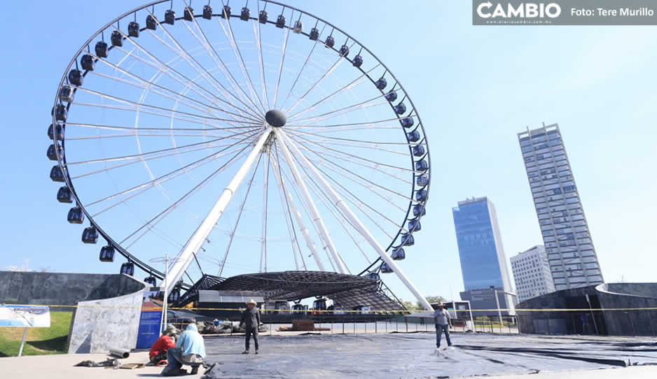 ¡Cómo en Nueva York! Arranca instalación de pista de hielo frente a la Estrella de Puebla (FOTOS)