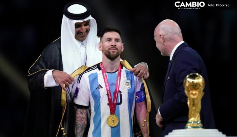 Bisht, la capa que usó Messi al levantar la Copa del Mundo cuesta más de 21 mil pesos