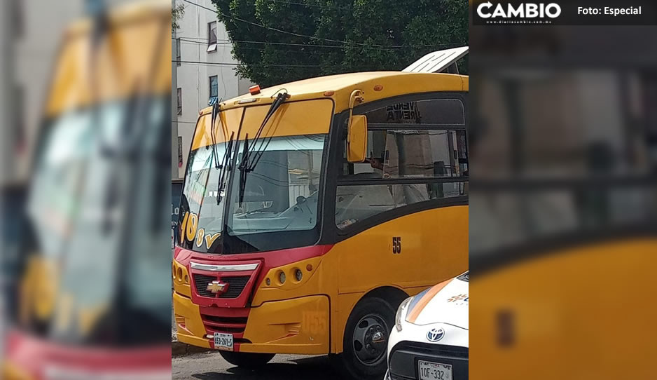 Por andar jugando carreritas, chofer de ruta 10 casi tira a abuelita y hasta se burla