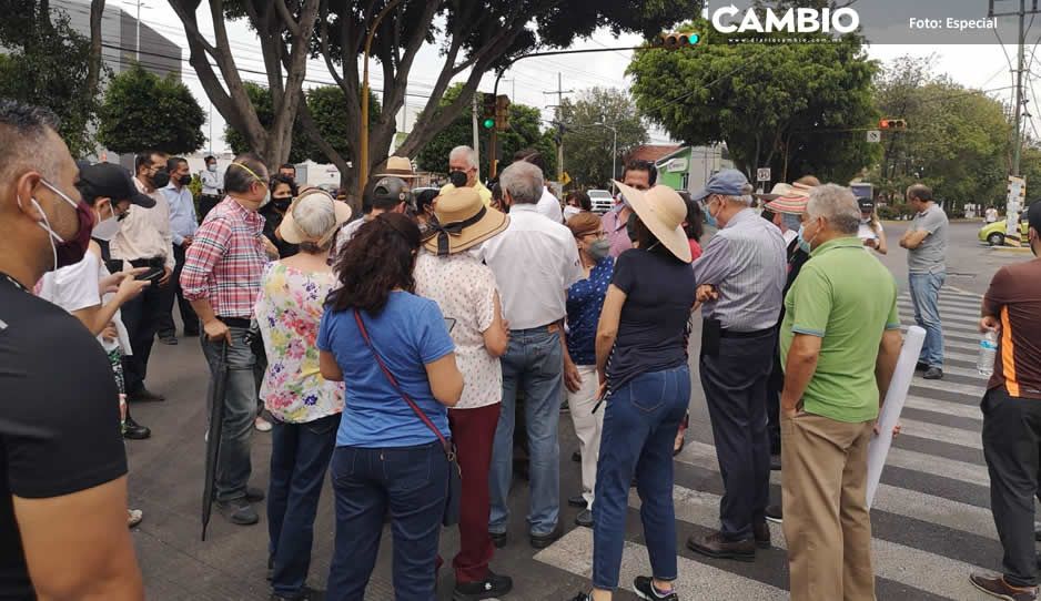 Vecinos de Las Ánimas truenan contra el Ayuntamiento: les quiere quitar rejas de seguridad (FOTOS Y VIDEO)