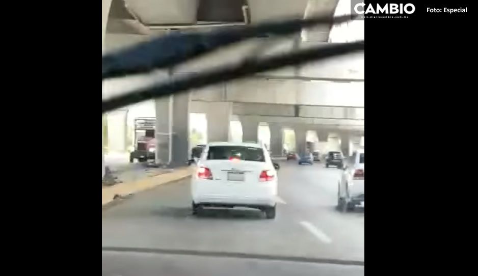 Estafador provoca accidentes en la México-Puebla para “bajarte” dinero, así opera (VIDEO)