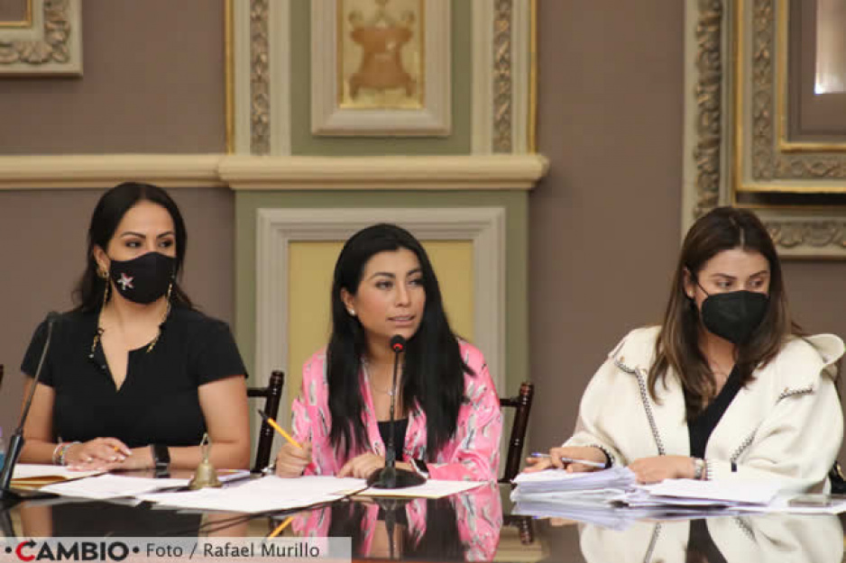 Propone diputada que mujeres burócratas falten el primer día de su periodo menstrual en Puebla