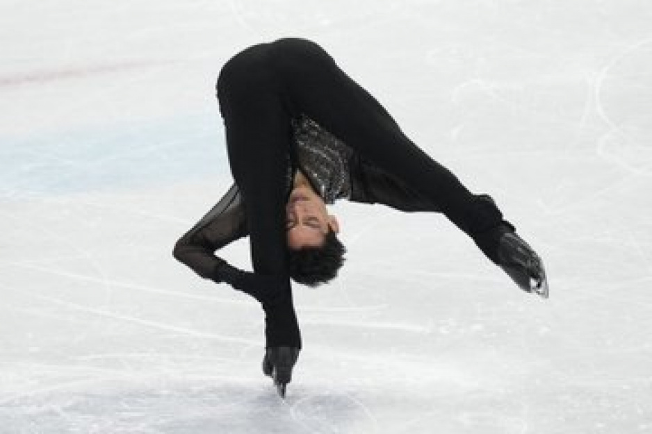VIDEO: Así se cayó el mexicano Donovan Carrillo en la final de patinaje artístico de Beijing 2022