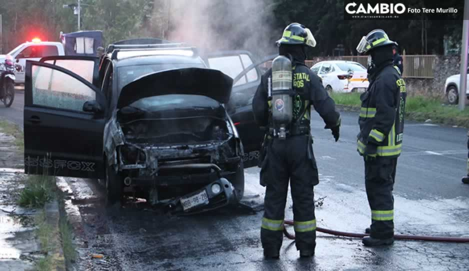 Se incendia camioneta en boulevard Vicente Suárez (VIDEO)