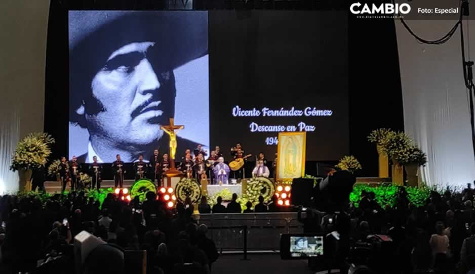 VIDEO: Realizan emotiva misa de cuerpo presente en memoria de Vicente Fernández