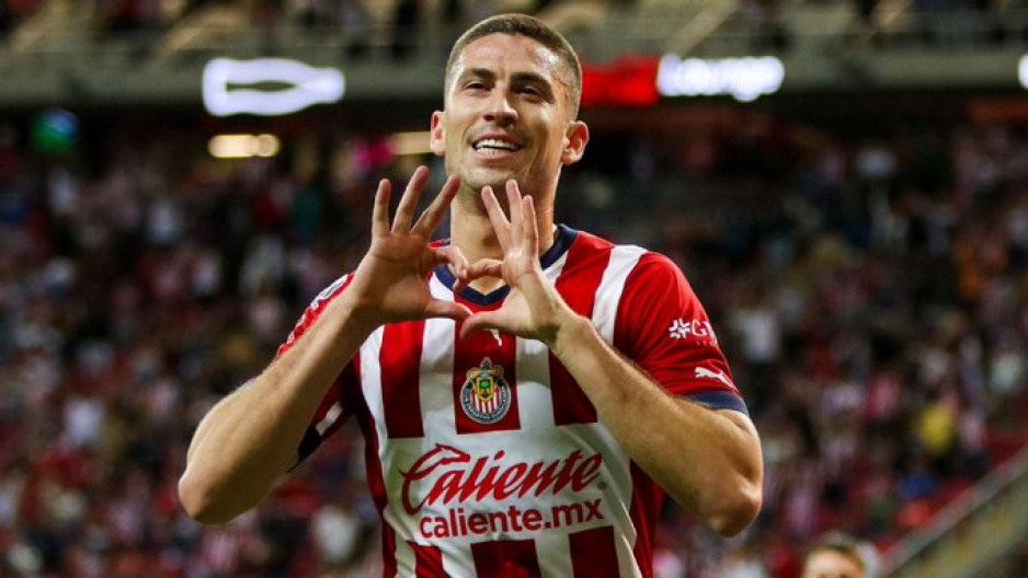 ¡Despertó el gigante! Ormeño mete su primer gol con Chivas y le ganan al Monterrey (VIDEO)