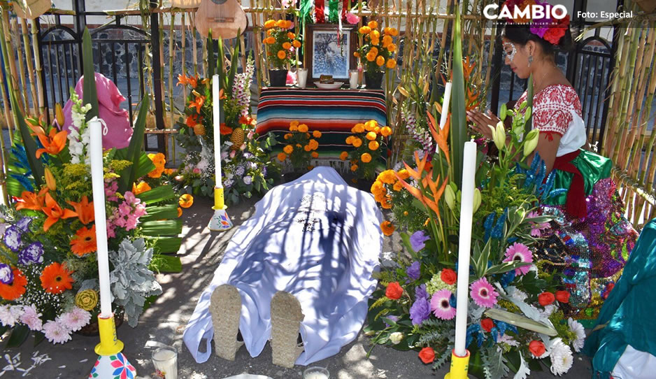 Huaque altar 3.jpg