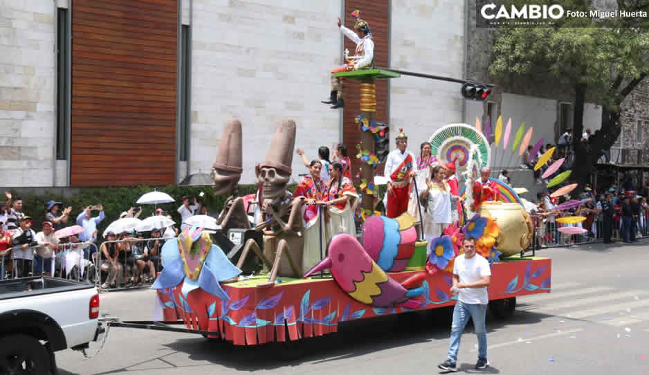 carro alegorico.jpg