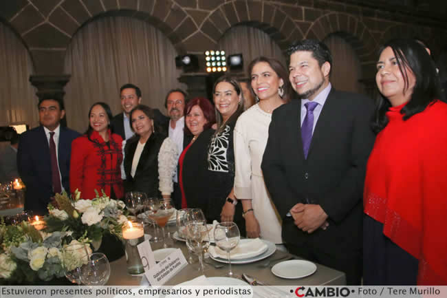 evento anuncio regreso sicom puebla politicos presentes