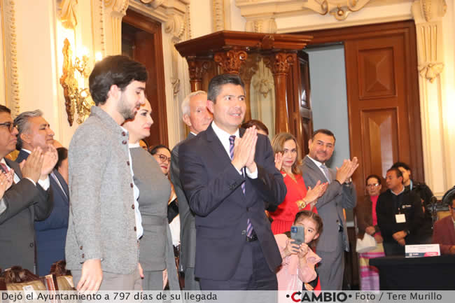 eduardo rivera deja alcaldia de puebla pelea gubernatura 