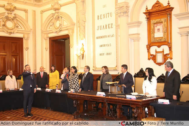 eduardo rivera deja alcaldia de puebla pelea gubernatura adan dominguez cabildo