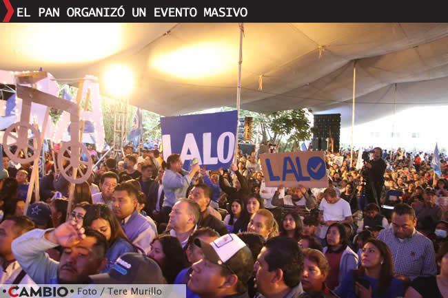 lalo rivera recibe constancia del pan como candidato gobernador evento masivo