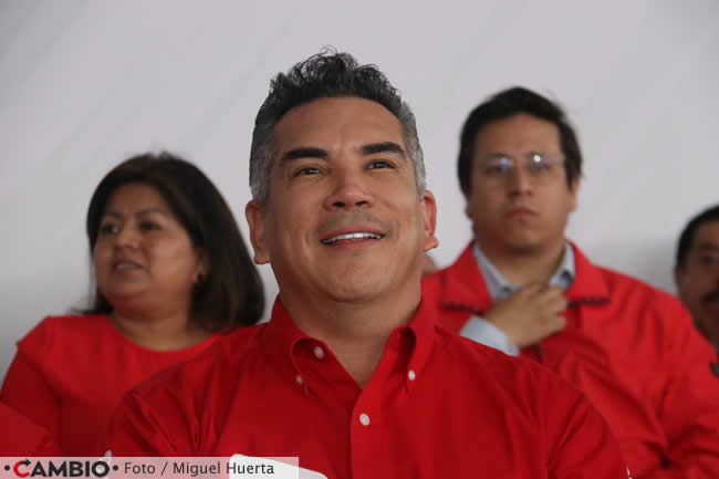 diputados que abandonan la bancada priista en puebla alito moreno