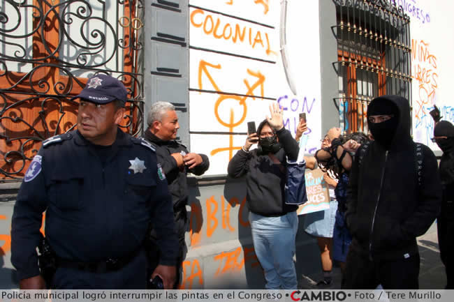 colectivos rayan sede congreso puebla infancia trans policia municipal