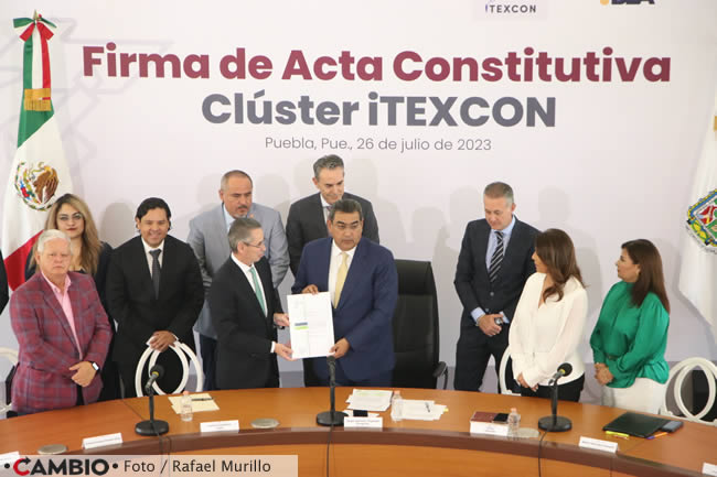 llega puebla empresa softys firma convenio gobierno puebla 