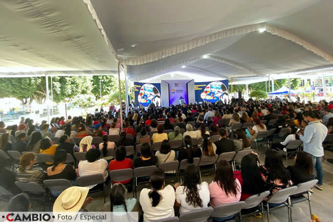 lupita cuautle rinde 2do informe dif municipal san andres cholula 