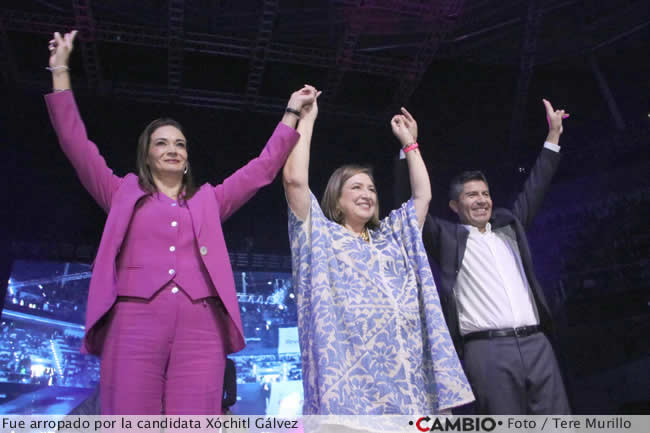 eduardo rivera amenaza morena 2do informe labores arropado xochitl galvez