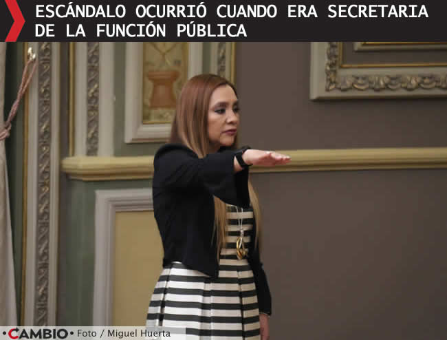 renuncia amanda gomez ase motivos personales escandalo