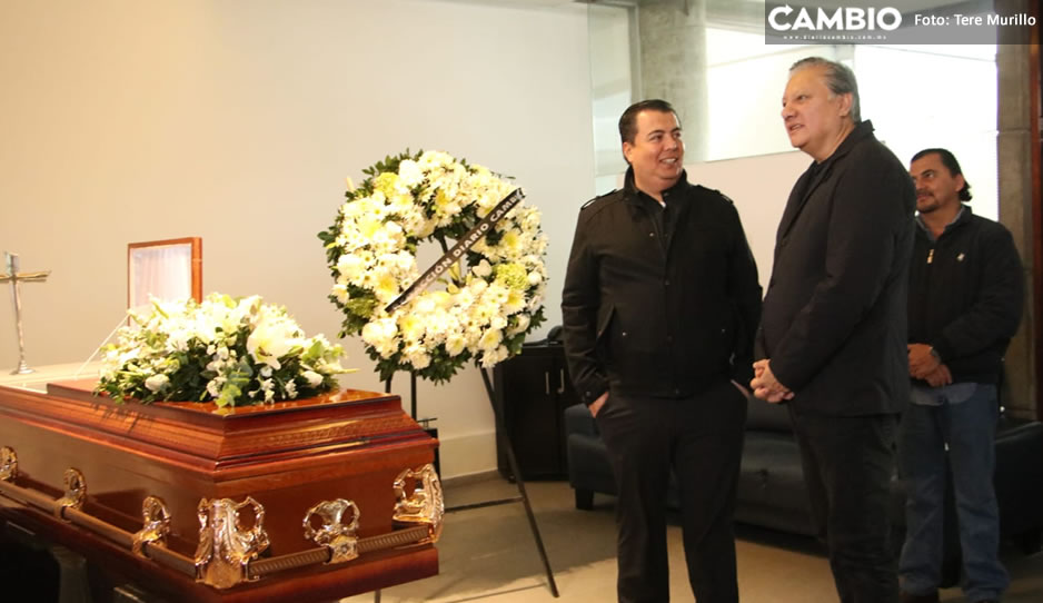 fundador cambio políticos 2.jpg