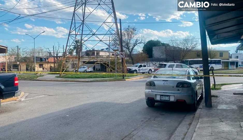 Motosicarios ejecutan a mujer en plena luz del día en Nuevo León (VIDEO)